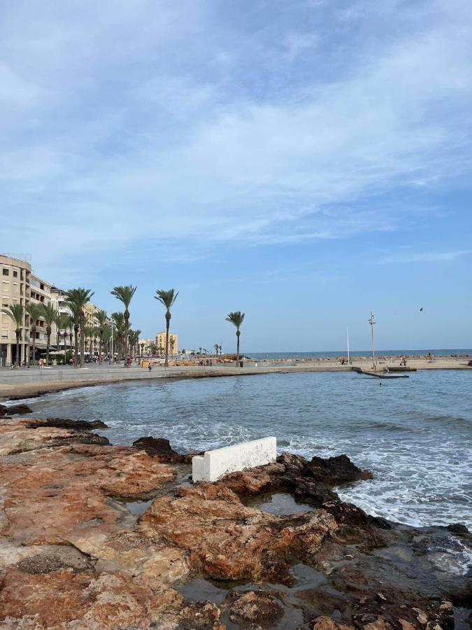 Uroczy Apartament Przy Playa De Los Locos Torrevieja Extérieur photo