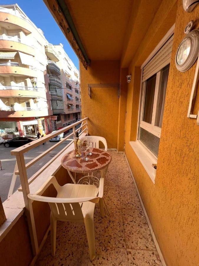 Uroczy Apartament Przy Playa De Los Locos Torrevieja Extérieur photo